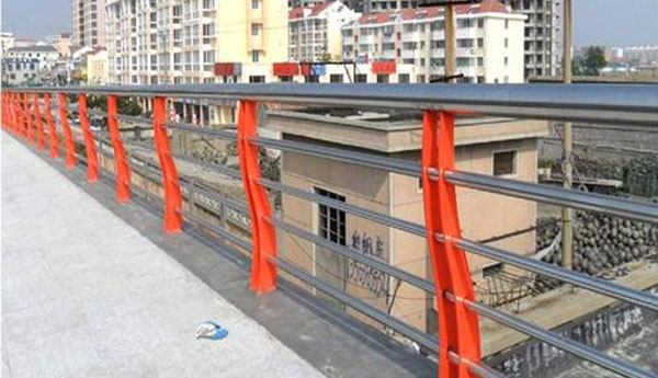 不锈钢护栏将成为护栏运用的主流产品